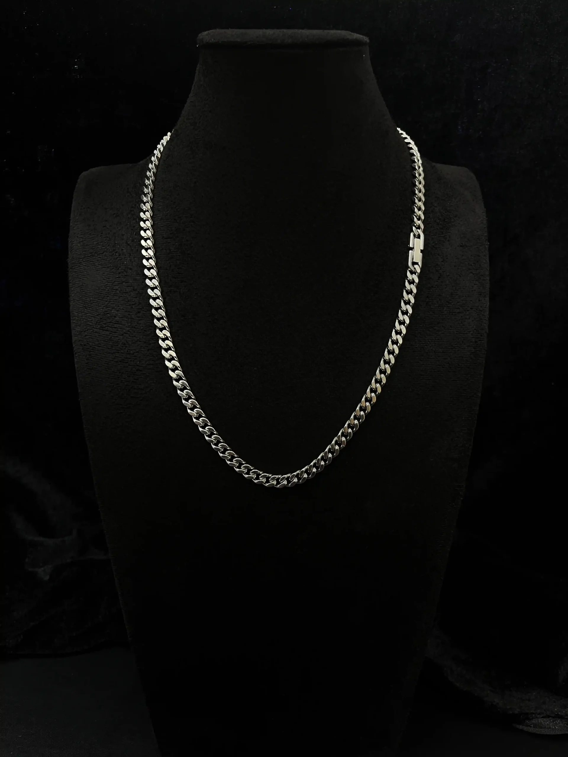 Cuban Link Chain Necklace - Image 3